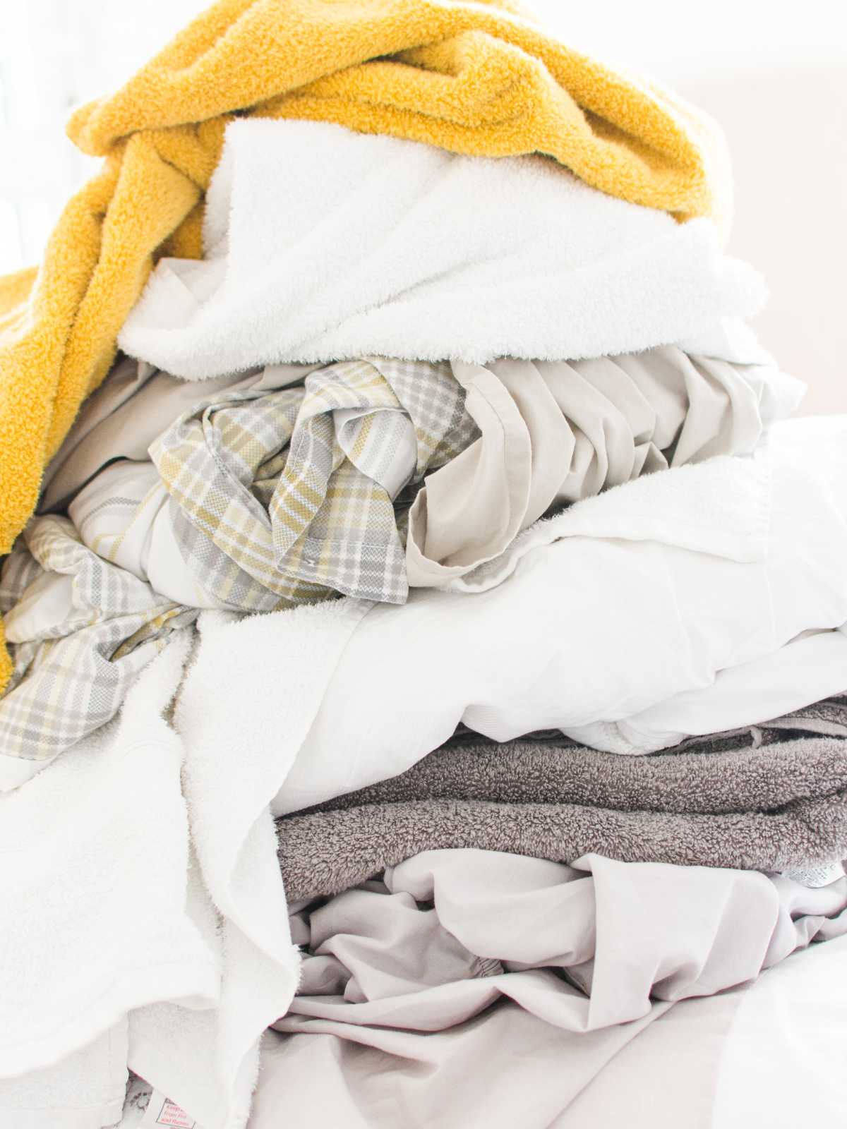 How To Remove Stains From White Clothes Without Washing